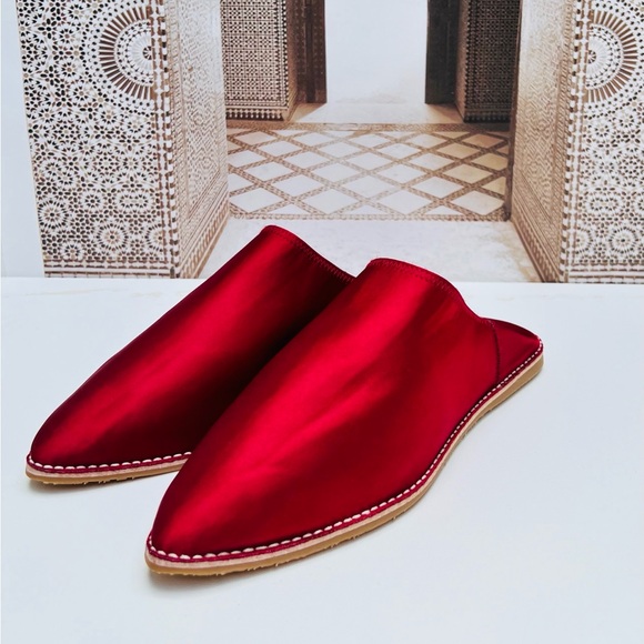 Moroccan style high quality slip on Satin Babouche. - Picture 3 of 4